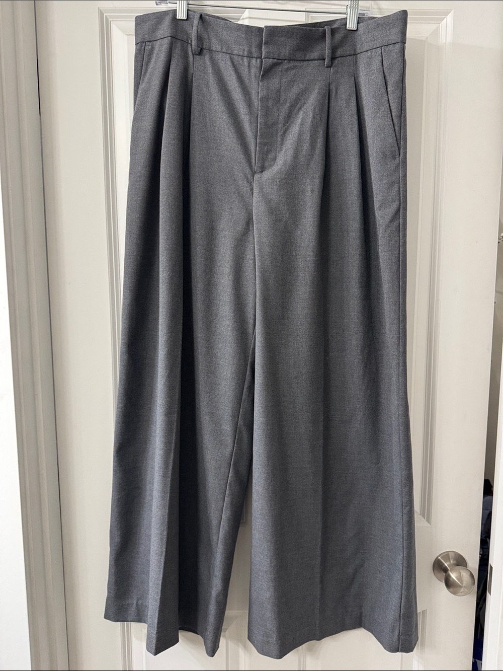 Madewell Gray Wide-Leg Pleated Dress Pants